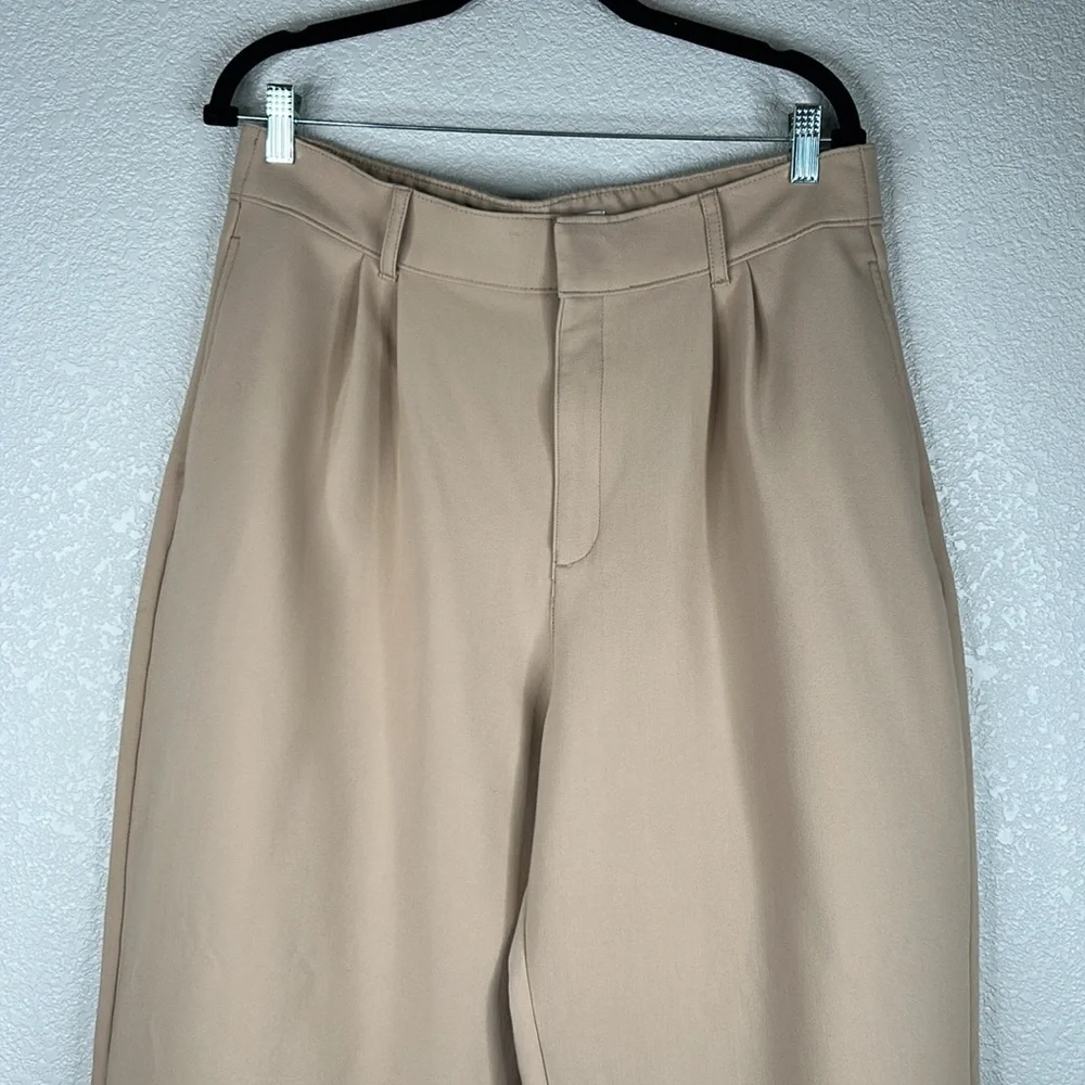 Abercrombie & Fitch Tan Pleated Wide Leg with Pockets Dress Pants Size Large - Picture 2 of 9